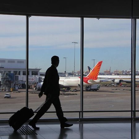 Travel Inn At Delhi Airport Ню Делхи Екстериор снимка