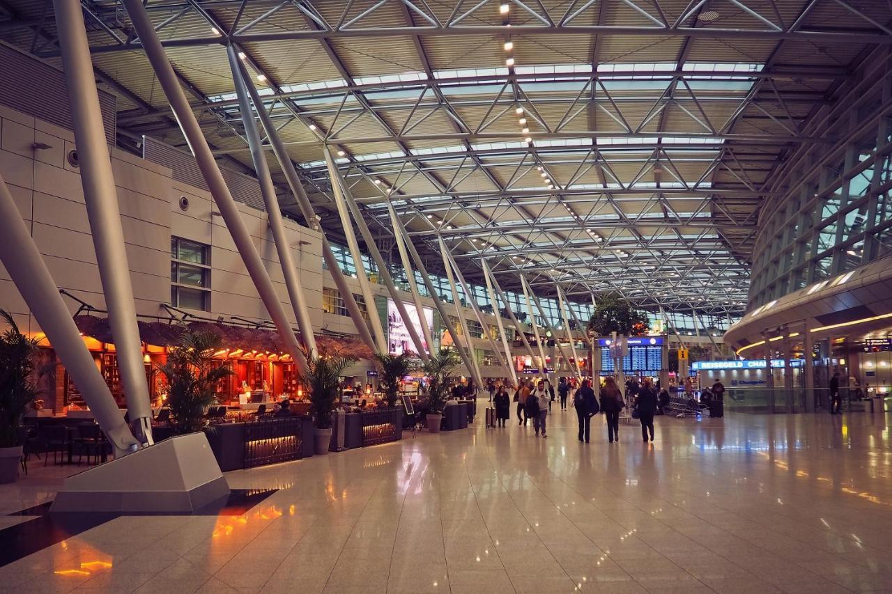 Travel Inn At Delhi Airport Ню Делхи Екстериор снимка